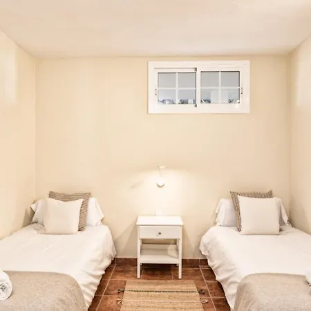 Apartament Casa Conrado, 2 Bedroom Modern Oasis, Good Location Puntallana