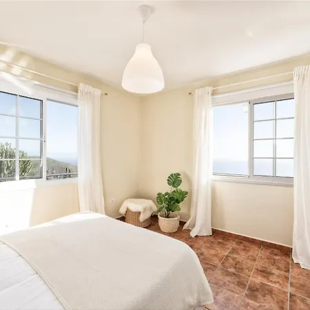 Apartament Casa Conrado, 2 Bedroom Modern Oasis, Good Location