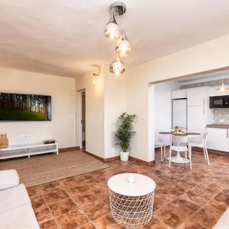 Casa Conrado, 2 Bedroom Modern Oasis, Good Location Apartament *