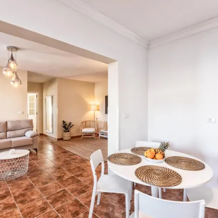 Casa Conrado, 2 Bedroom Modern Oasis, Good Location *